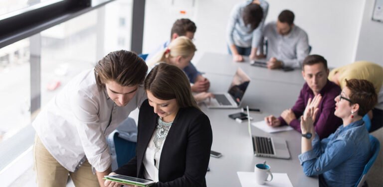 Keeping Apple Devices Compliant in Financial Services: How Device Management Supports Security, Audits, and Remote Teams